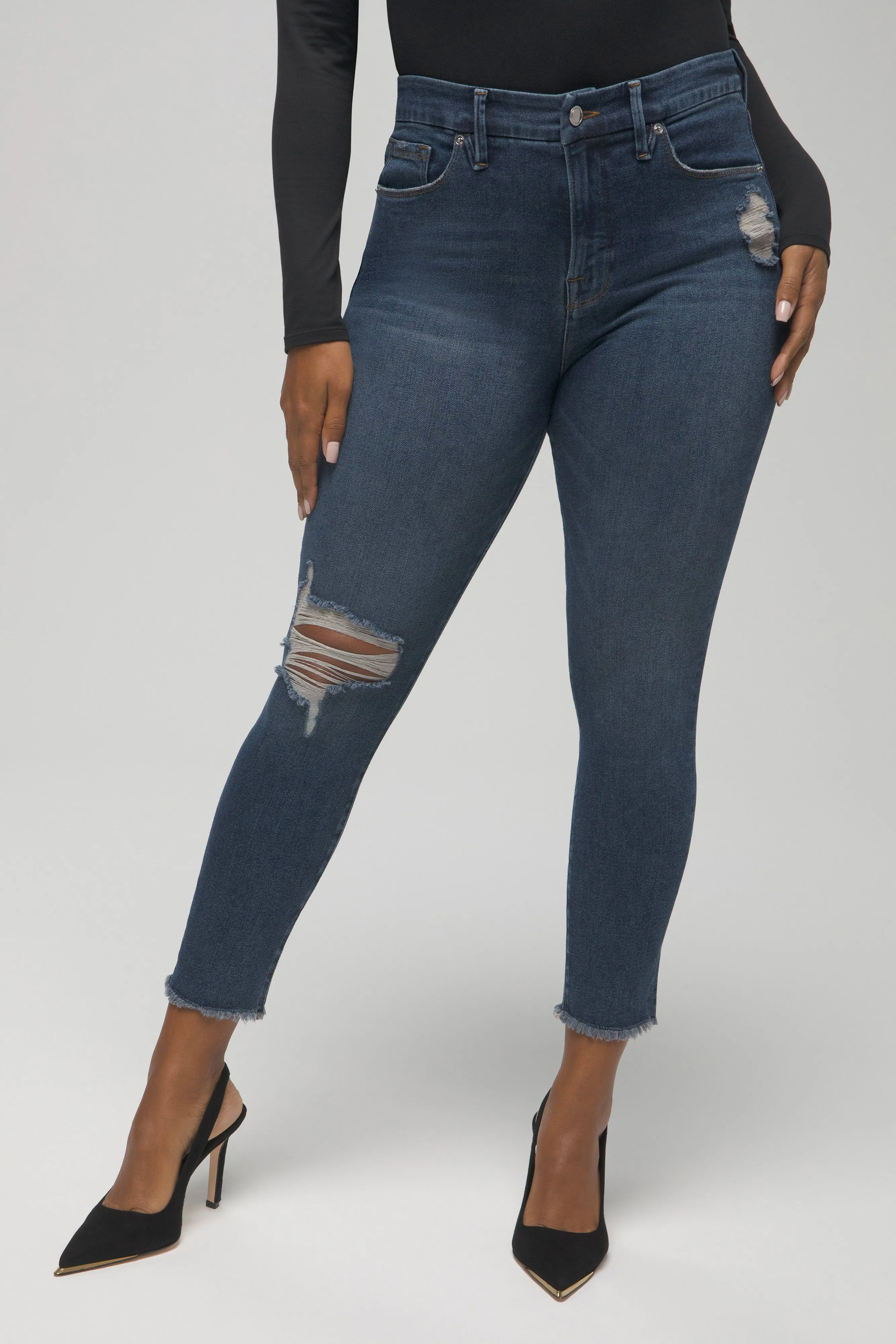 GOOD LEGS CROP FRAY HEM | BLUE521