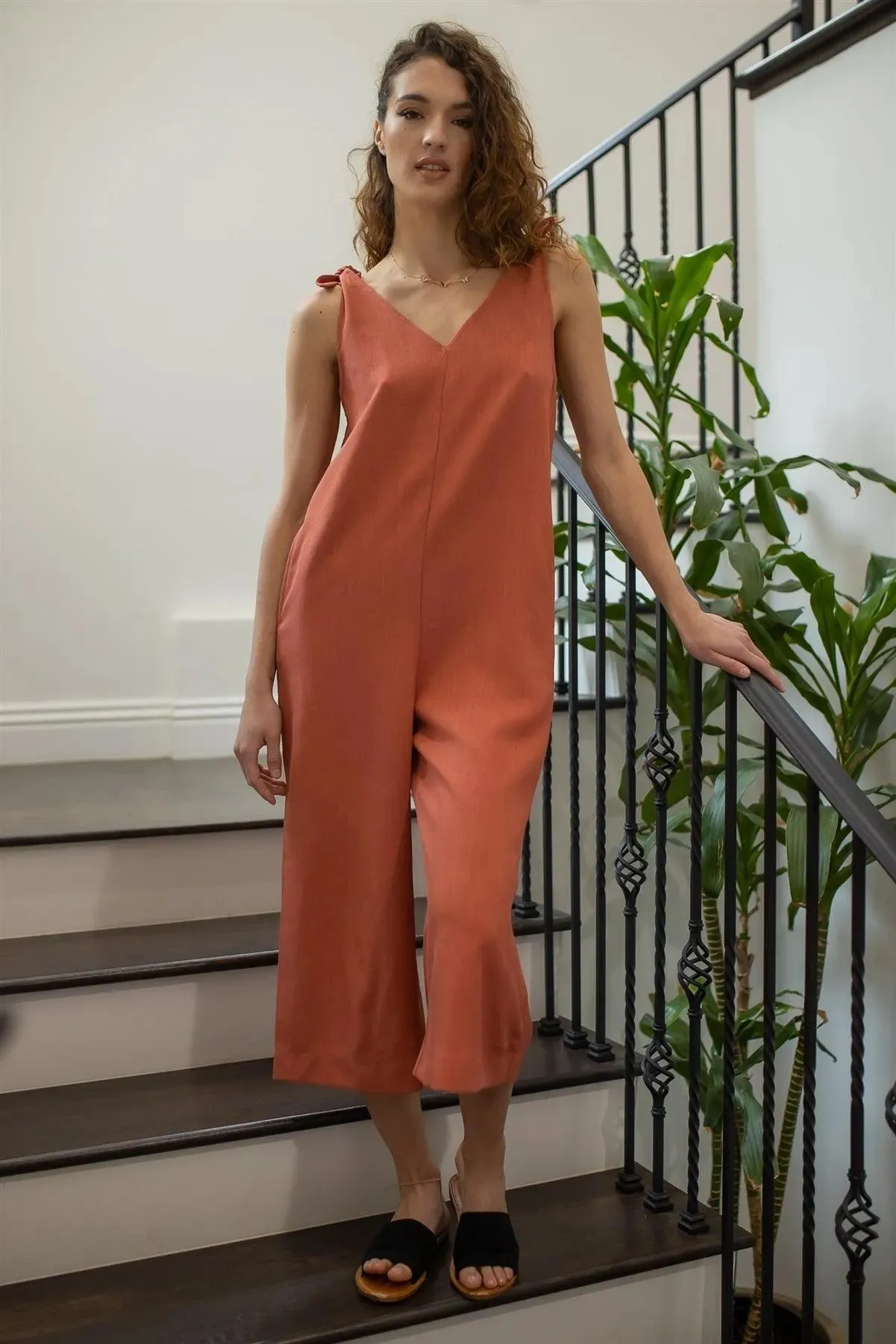 Rust Textured Strap Self-Tie Details V-Neck Romper /2-2